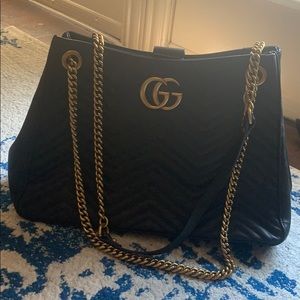 Quilted shoulder bag